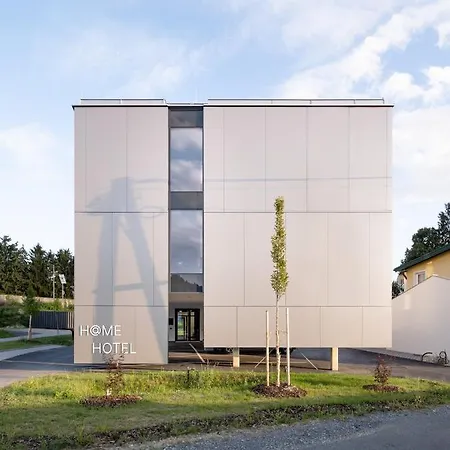 At - Late Arrival Self Check In ホテル *