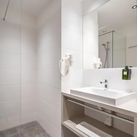 At - Late Arrival Self Check In グラーツ