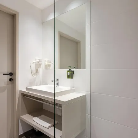 ホテル At - Late Arrival Self Check In *