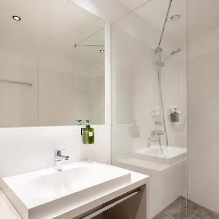 At - Late Arrival Self Check In ホテル