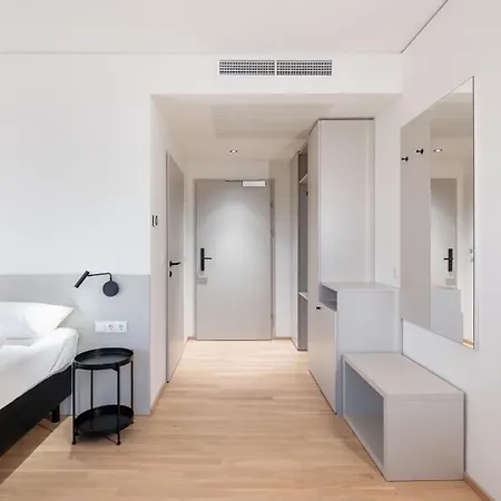 At - Late Arrival Self Check In ホテル グラーツ