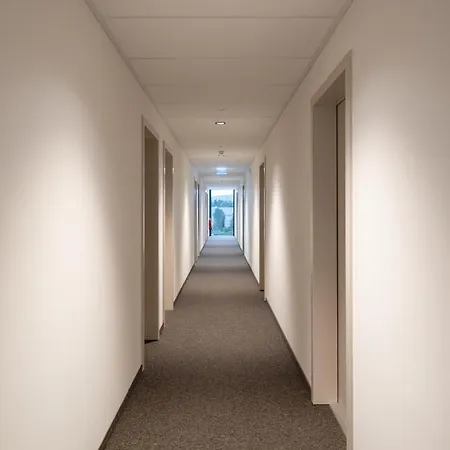 At - Late Arrival Self Check In グラーツ