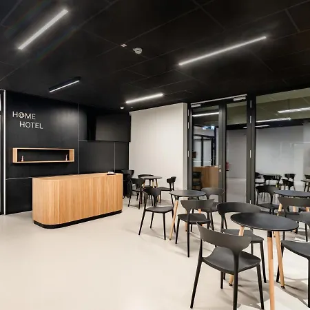 At - Late Arrival Self Check In ホテル *