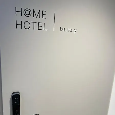 At - Late Arrival Self Check In グラーツ