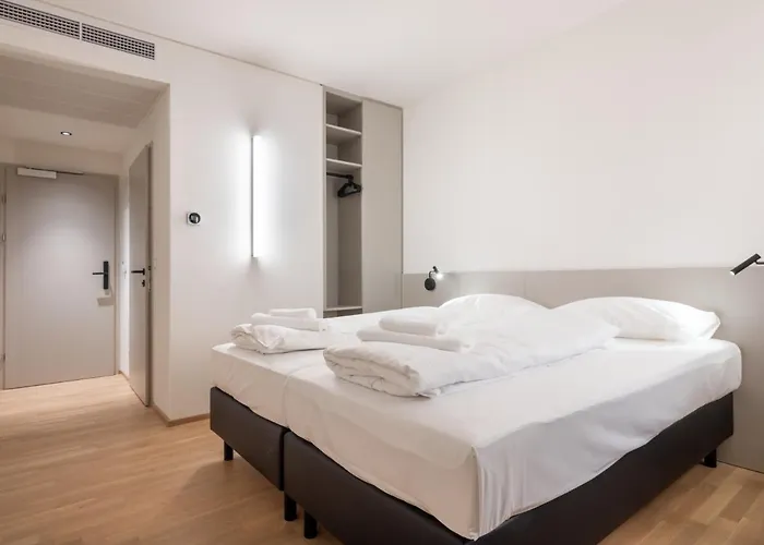 At - Late Arrival Self Check In