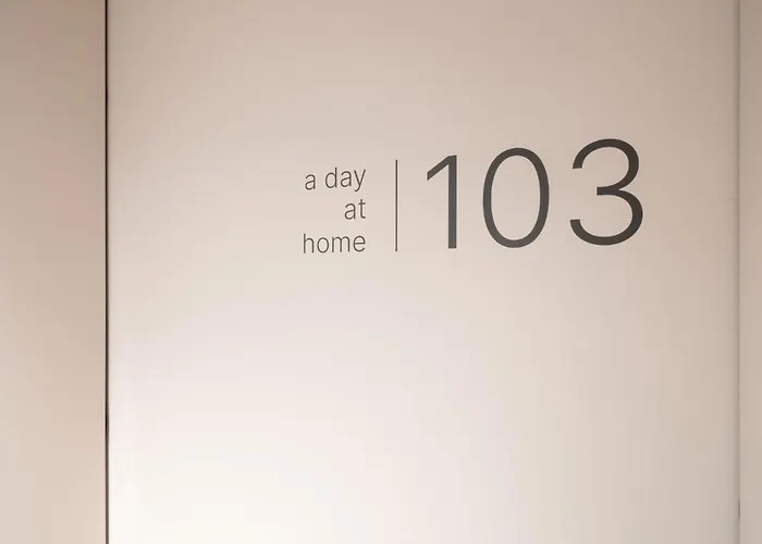 فندق At - Late Arrival Self Check In غراتس