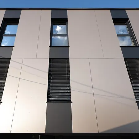 At - Late Arrival Self Check In Hotel *