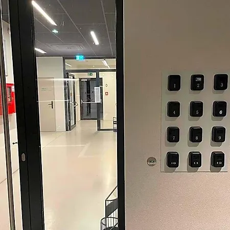 Hotel At - Late Arrival Self Check In