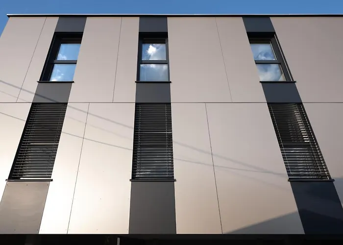 At - Late Arrival Self Check In Hotel *