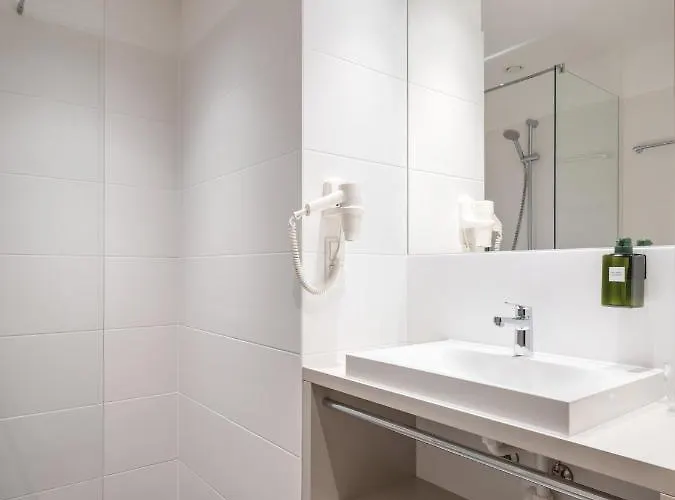 At - Late Arrival Self Check In Graz