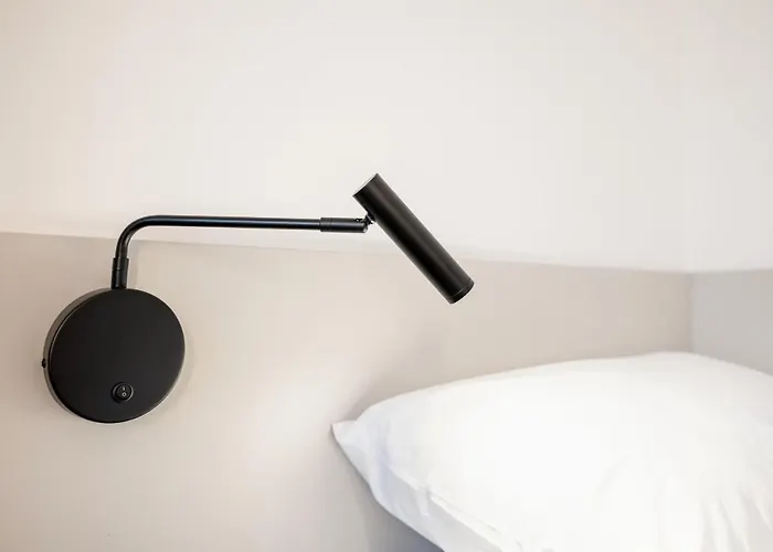 At - Late Arrival Self Check In * غراتس