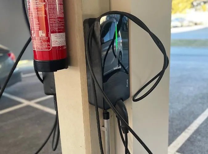 Hotel At - Late Arrival Self Check In